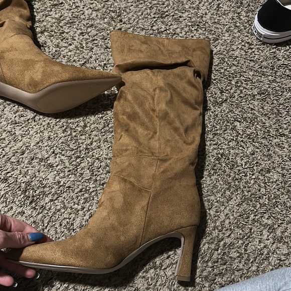 Women’s camel calf height, heel boot - Picture 3 of 3